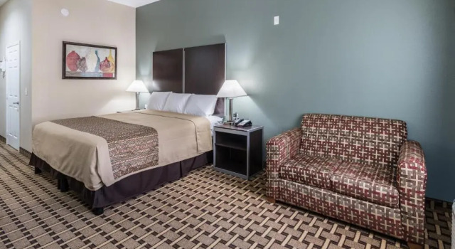 Люкс Deluxe Scottish Inns & Suites