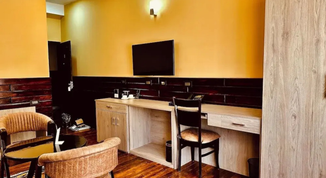 Deluxe Twin room with mountain view Silver Cloud Hotel