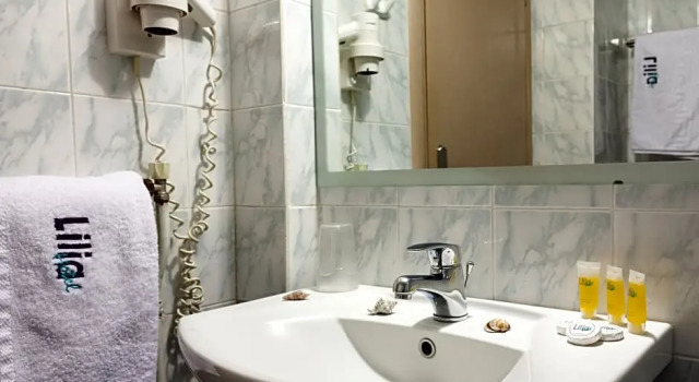 Номер Standard с балконом Lilia Hotel