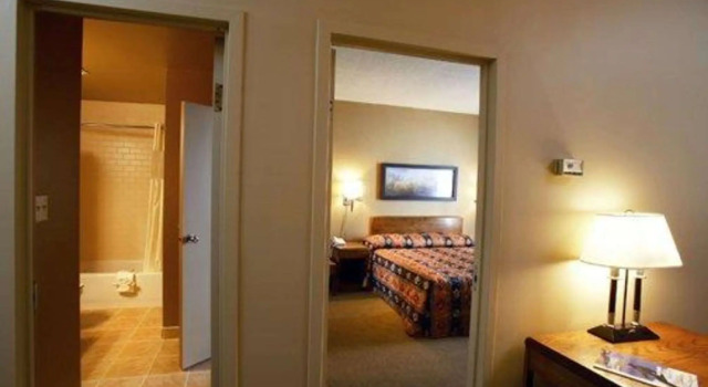 Двухместный люкс Quality Inn & Suites PE Trudeau Airport