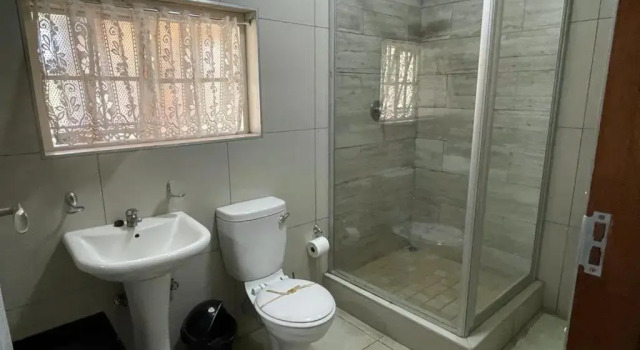 Номер Luxury Maroela Guesthouse Brits