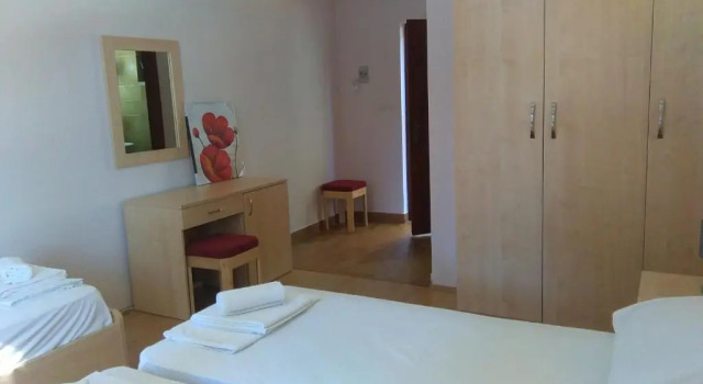 Resort Village T.N. Milna, Book Ferieresort Vis Vis