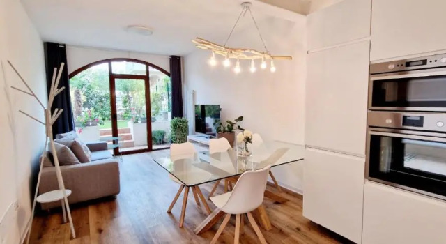 MANTEGNA BOUTIQUE APARTMENT, 75mq, 100mt from the lake, free parking, Забронировать Апартаменты/квартира Апартаменты Лугана-ди-Сирмионе, Апартаменты/квартира