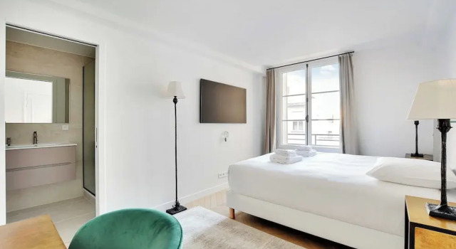 Luxury Apartment - 3br/6p - Faubourg Saint-honora, Забронировать Апартаменты/квартира Париж Иль-де-Франс, рядом с Вокзал Сен-Лазар