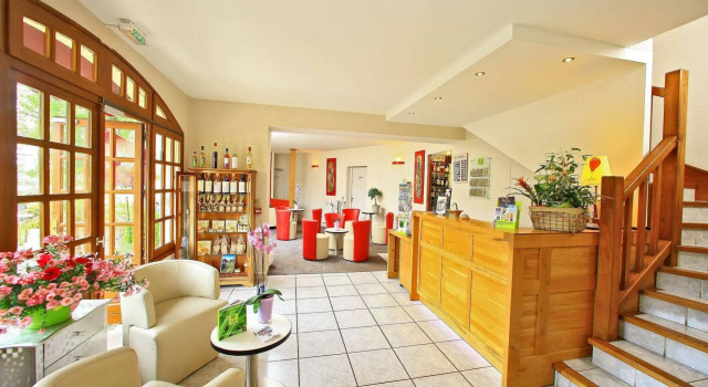 Logis Hostellerie Du Causse, Book Hotel Hoteller i Lot med parkering, Parkering
