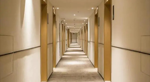 City Comfort Inn Nanning Guangxi University Xinyang Road, Rezerwuj Hotel Hotele w Nanning z parkingiem, Parking