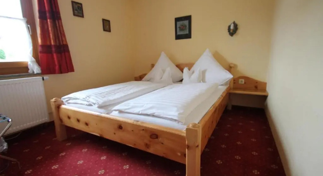 Четырёхместный номер Standard Hotel Krone