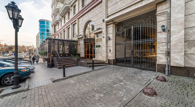 Novaya kvartira u morya .Primorskaya 5, Buchen Sie Hotel Juschnyi Odessa region
