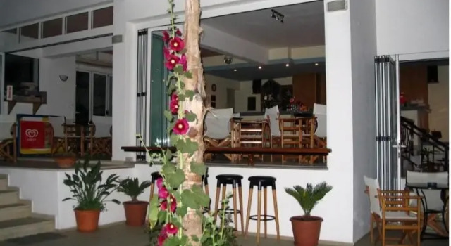 Emerald Studio & Hotel