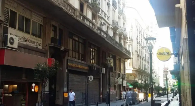 Amplio, tranquilo y muy luminoso departamento de 3 ambientes a metros del Obelisco y del Teatro Colón
