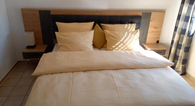 Hotel Lindenhof, Забронировать Отель Рёдермарк земля Гессен