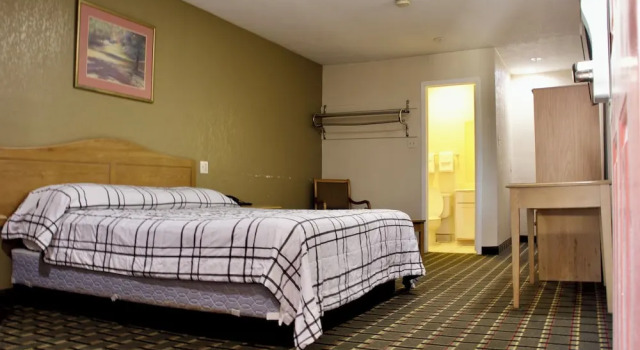 Executive Inn of Arlington, Near AT&T Stadium, Забронировать Отель Отели Арлингтон с парковкой, рядом с Arlington Museum of Art, Парковка
