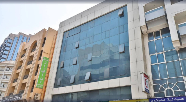 OYO 182 Zariana Hotel