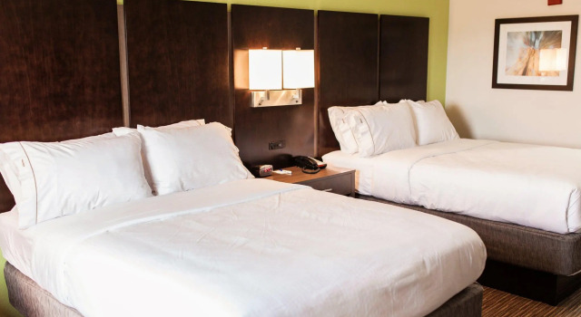 Четырёхместный номер Standard Holiday Inn Express & Suites Sweetwater by IHG