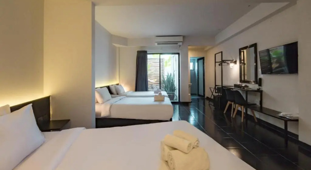 Четырёхместный номер Standard iSilver Hotel