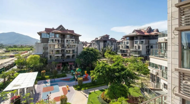 Haishu Flower House Seaview Resort, Book Resort Sanya Hainan