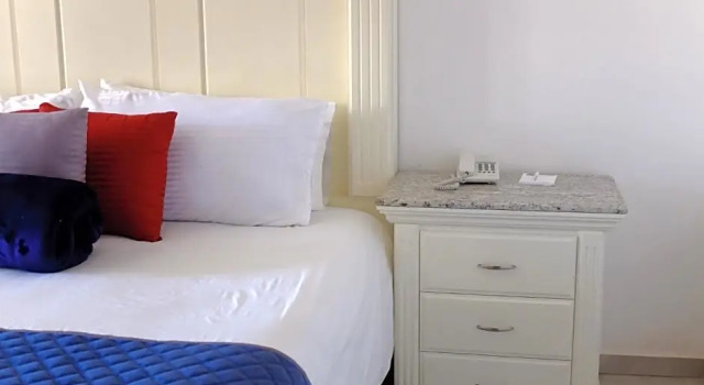 Полулюкс Hotel Estancia Real