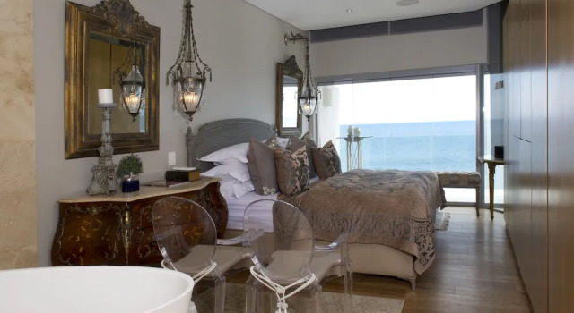 Апартаменты с балконом и с видом на океан Clifton Spectacular Ocean View Apartment