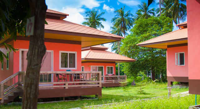 Koh Tao Townhouse, Забронировать Курортный отель Курортные отели Тау, рядом с Причал Мае Хаад, Курортный отель