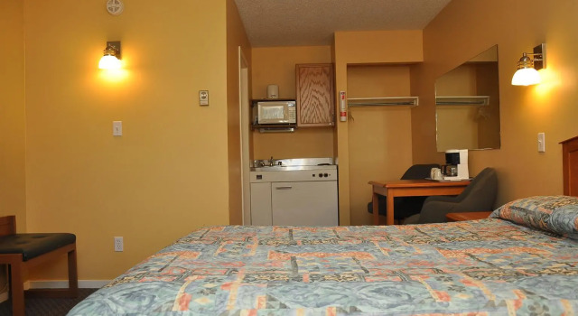 Номер Standard Canadas Best Value Inn Kelowna