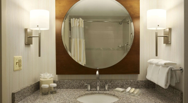 Четырёхместный номер Standard Hilton Garden Inn Baltimore Inner Harbor
