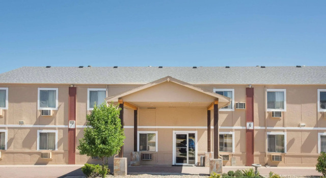Super 8 By Wyndham Limon