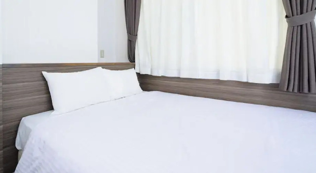 Двухместный номер Standard с балконом HOTEL THE CUBE Naha Kokusai Street