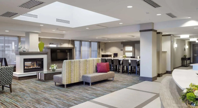 Residence Inn Bath Brunswick Area, Rezerwuj Hotel Hotele w New England z basenem, Basen
