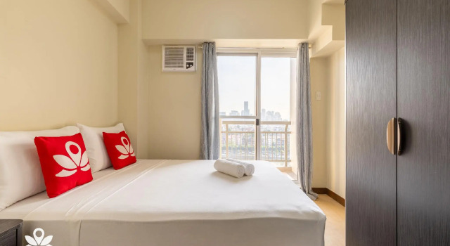 Люкс ZEN Rooms Sheridan Mandaluyong