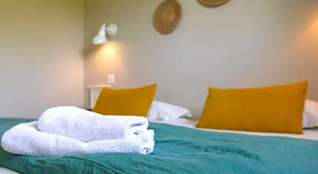 Двухместный номер Standard с видом на сад Logis Hôtels - Le Bellaroc - Hôtel 2 étoiles et Restaurant
