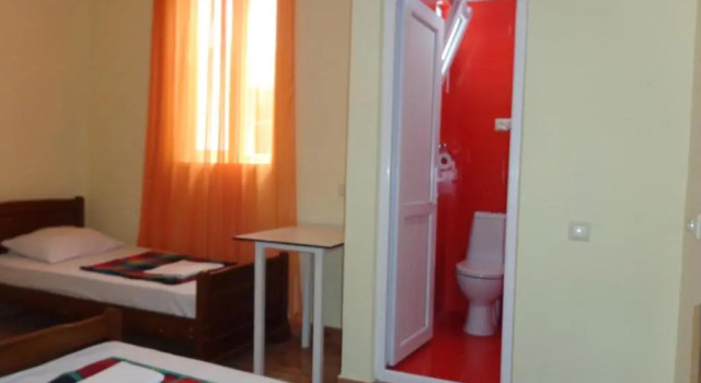Четырёхместный номер Standard White Guest House