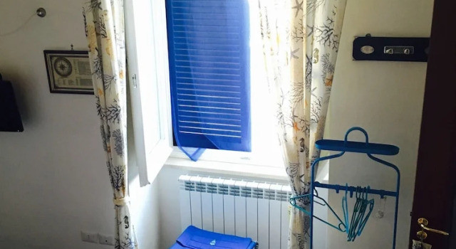 Четырёхместный семейный номер Standard B&B PompeiLog