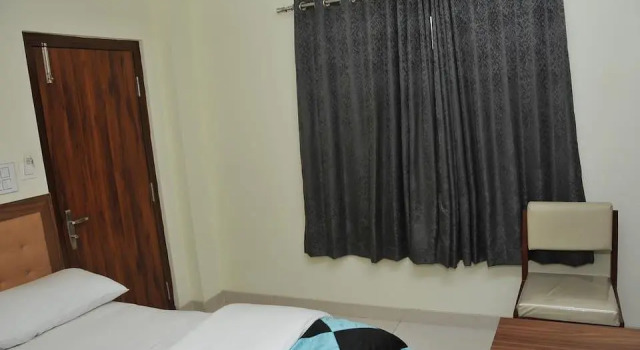 Hotel Pasupala Grand, Rezervovat Hotel Hotely v Andhra Pradesh s parkováním, Parkování