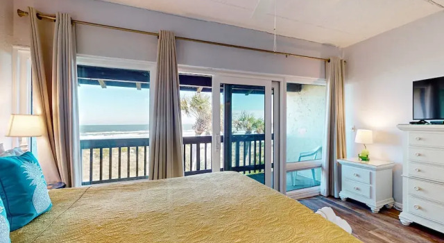 Oceanfront Condo With Resort Amenities, Beach Access and Pool, Varaa Lomakeskus Sankt Augustine Saint Augustine Area