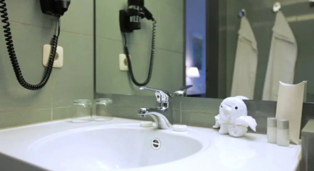 Двухместный номер Standard с балконом и с видом на сад Aussen Alster Hotel