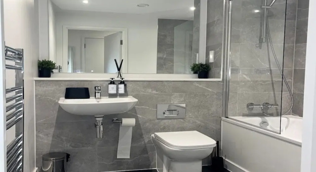 Апартаменты Bed2bathroom - 10minutes From Citycentre & Quays