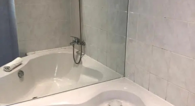 Полулюкс Yatt Hotel