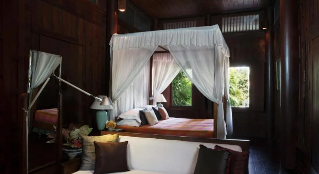 Люкс с видом на бассейн Chakrabongse Villas