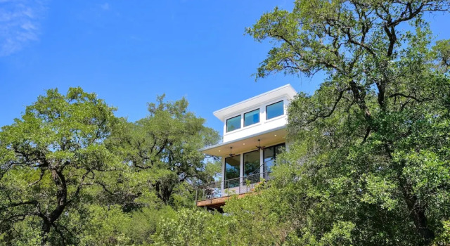 The Arrive Clifftop Estate 5 Bedrooms 5.5 Bathrooms Home