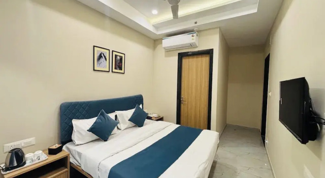 Номер Deluxe MG Plaza Hotel