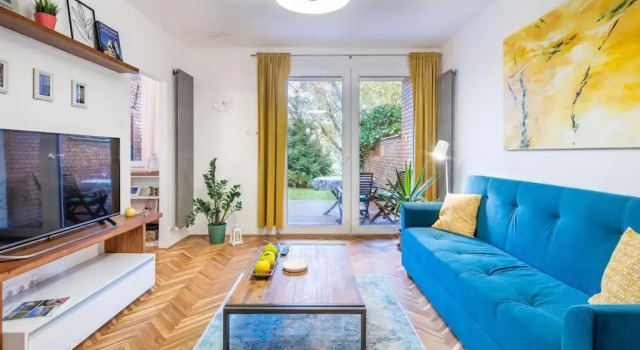 Cozy Apartment with Garden in the Castle District, Забронировать Апартаменты/квартира Отели Будапешта с парковкой, рядом с Castle Hill Funicular, Парковка