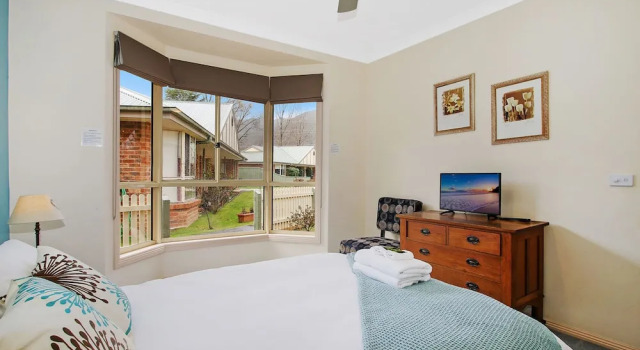 Valley View Townhouse - on the RAIL TRAIL, Varaa Hotelli Bright 