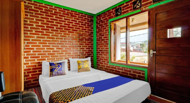 OYO Homes 90850 Cibeunying Eco Tourism Homestay Cibodas Maribaya 2, Book Hotel Maribaya West Java