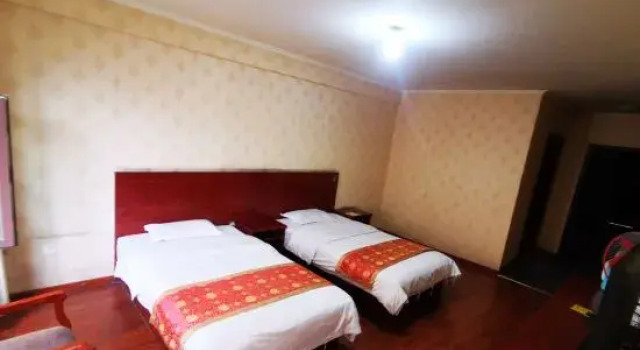 Urumqi Hongyun Business Hotel, Rezerwuj Hotel Urumqi Xinjiang