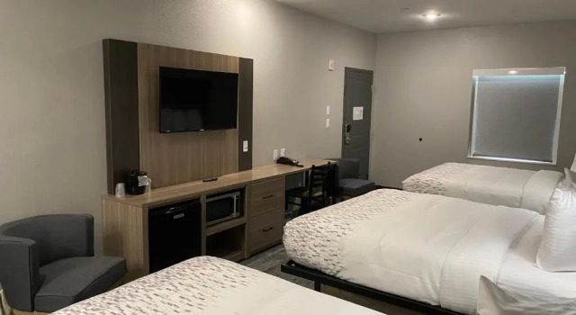Трёхместный номер Standard Hotel Solara Hobby Airport
