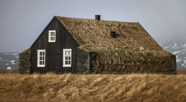 Torfhús Retreat