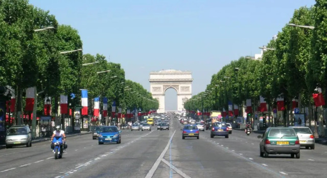 Апартаменты Two-Bedroom Apartment Champs-Elysées