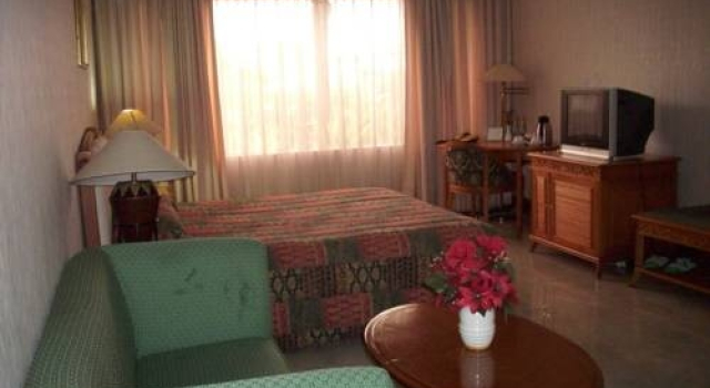 Hotel Penta Cirebon, Book Hotel SPA-hoteller i North Cirebon, nær Kanoman Palace, SPA