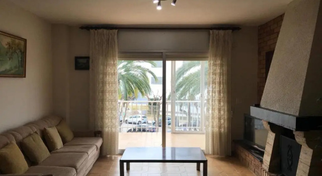 Apartamento situado en 1º linea de playa La Llosa 112B - INMO22