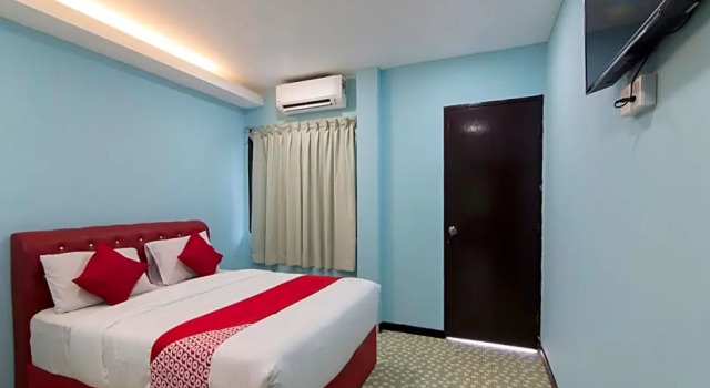 Номер Deluxe OYO 1136 PD Star Hotel